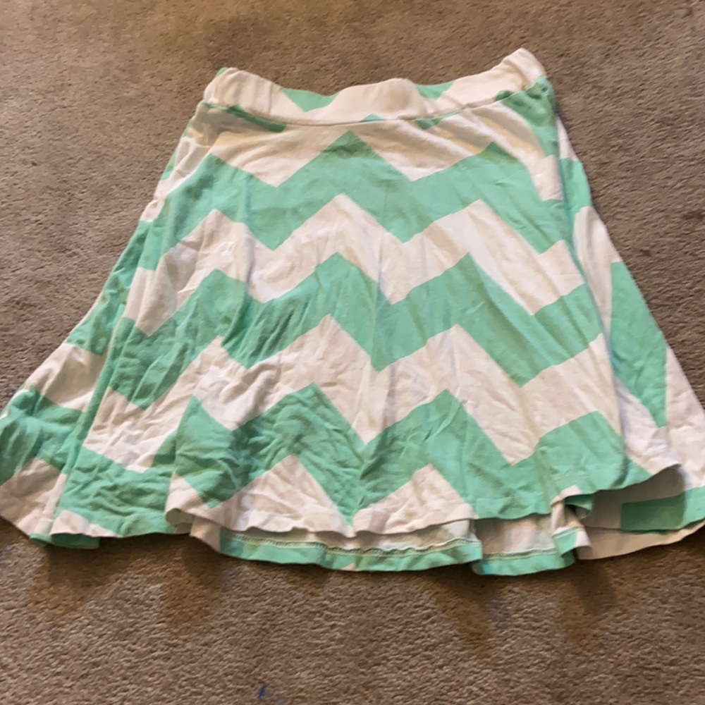 White and turquoise zigzag striped skirt